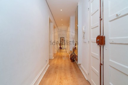 Apartamento T2 à venda na Rua Augusto Machado