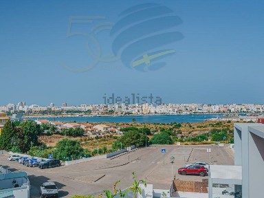 Moradia geminada à venda em Ferragudo