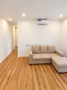 Apartamento T1 à venda na Rua dos Três Lagares