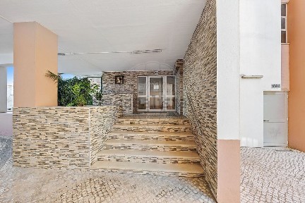 Arrendamento de apartamento T3 na Rua João Pinto Ribeiro