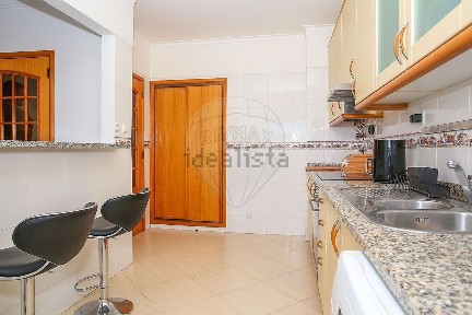 Arrendamento de apartamento T2 na Rua António Augusto Nascimento Lucas