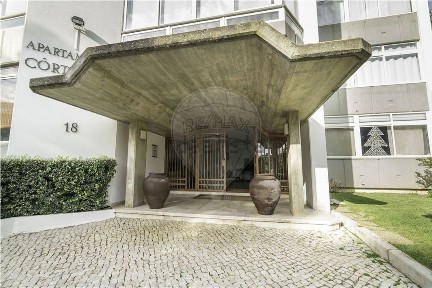 Arrendamento de apartamento T1 na Avenida Gaspar Corte Real