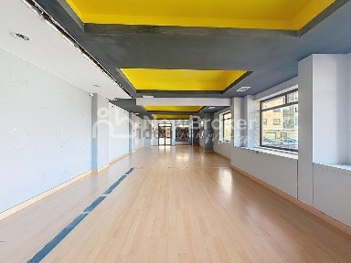 Arrendamento de espaço comercial na Avenida do Brasil, 98 b