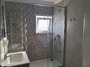 Arrendamento de apartamento T2 na Rua Doutor Ernestino Conceição Rodrigues