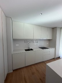 Apartamento T3 à venda na Rua da Qt.ª das Romeiras