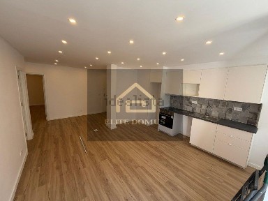 Apartamento T2 à venda na Rua 25 de Abril, 30