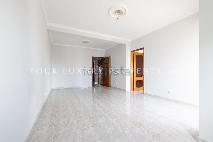 Apartamento T2 à venda no Centro Este da Cidade de Loulé