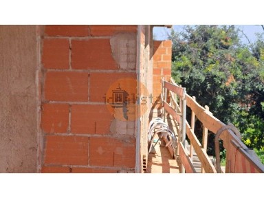 Apartamento T3 à venda na Rua Timor Lorosae