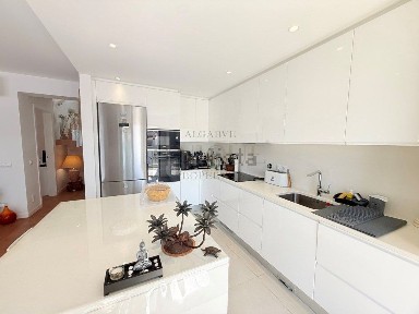 Apartamento T3 à venda no Porto de Mós