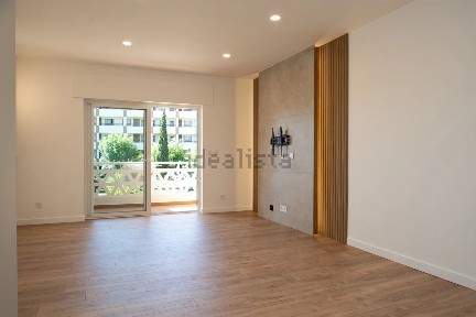 Apartamento T1 à venda na Avenida do Parque
