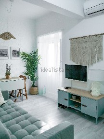 Apartamento T2 à venda na Rua do Almocreves, 28