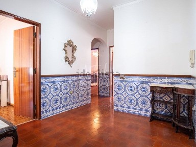 Apartamento T3 à venda na Rua Doutor Egas Moniz, 7