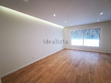 Apartamento T2 à venda na Rua Guilherme Marconi
