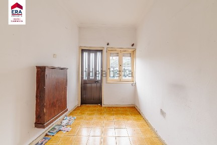 Apartamento T2 à venda na Rua Particular da Tapada de Santo António