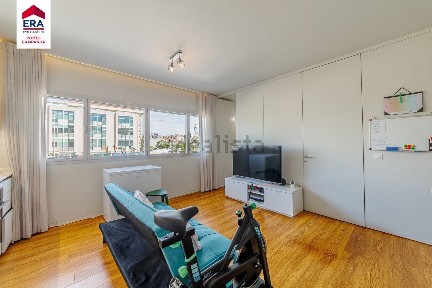 Apartamento T2 à venda na Rua Nova do Rio s/n