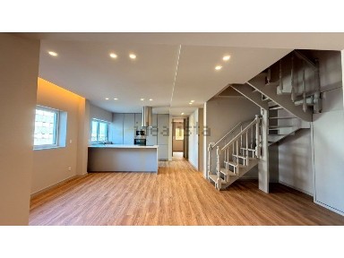 Apartamento T3 à venda na Avenida Vasco da Gama