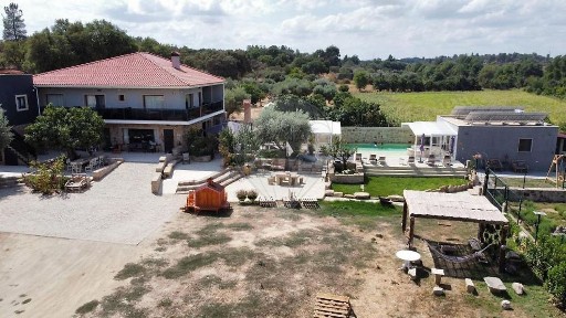 Moradia independente à venda em Póvoa de Rio de Moinhos e Cafede