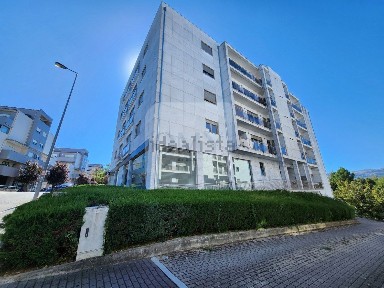 Apartamento T3 à venda na Avenida João Paulo II