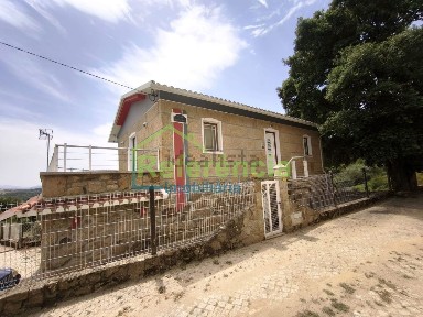 Moradia independente à venda em Vilela do Tâmega