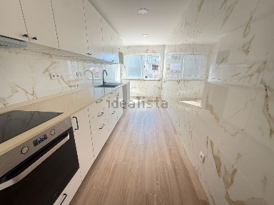 Arrendamento de apartamento T3 na Avenida do Cristo Rei, 13