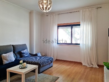 Arrendamento de apartamento T3 na Rua Cerradinho da Praia