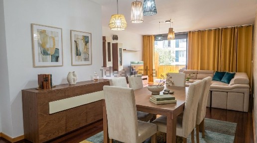 Apartamento T2 à venda na Rua Cónego António Félix