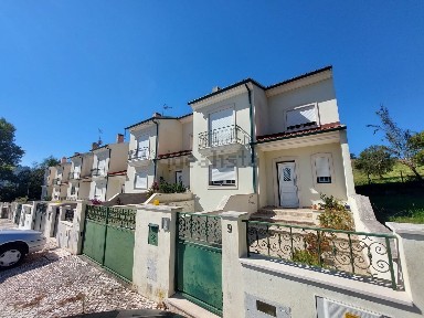 Moradia independente à venda em Tavarede