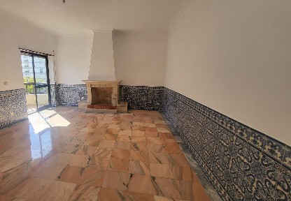 Apartamento T2 à venda na Alameda Um de Março s/n
