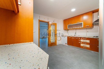 Apartamento T2 à venda na Centro de Queluz