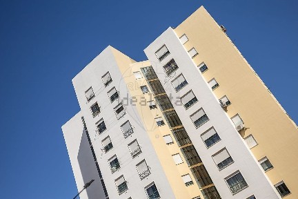 Apartamento T2 à venda na Praça António Nobre