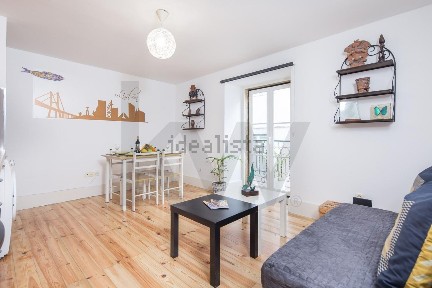 Apartamento T1 à venda na Santos-o-Velho - Madragoa