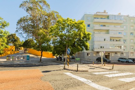 Apartamento T3 à venda na Rua Tristão Vaz