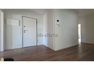 Apartamento T3 à venda na Avenida dos Combatentes