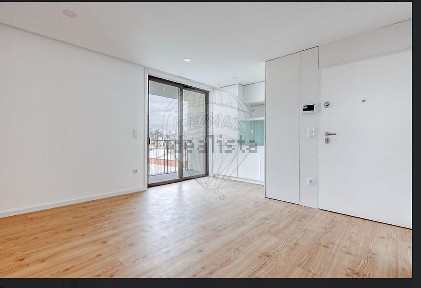 Arrendamento de apartamento T1 na Rua Alfredo Allen