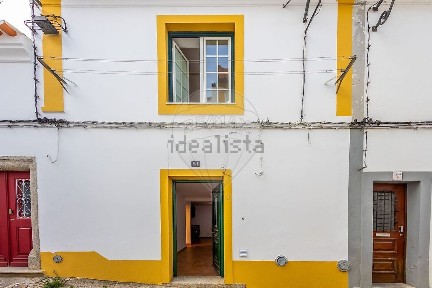 Moradia independente à venda na Rua de Frei Braz