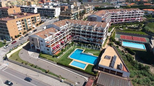 Apartamento T3 à venda na Avenida da Beira-Mar s/n