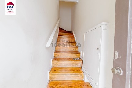 Apartamento T2 à venda na Rua Particular da Tapada de Santo António