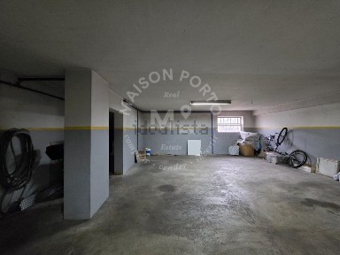 Apartamento T2 à venda na Rua de Dom Júlio Tavares Rebimbas, 63