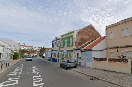 Moradia independente à venda na Rua Doutor Manuel da Cruz Júnior
