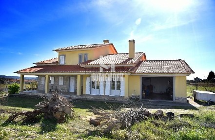 Moradia independente à venda em Belmonte Gare
