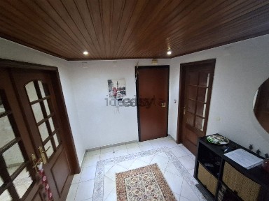 Arrendamento de apartamento T3 na Casal de São Brás - Vila Chã