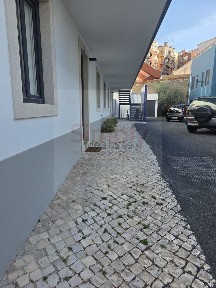 Arrendamento de apartamento T1 na Rua Dom João de Castro, 62
