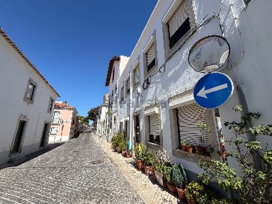 Moradia independente à venda na Travessa do Pregoeiro