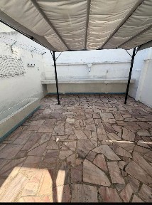 Apartamento T1 à venda na Rua Dom João de Castro