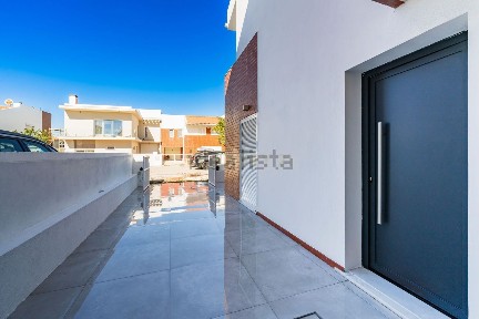 Moradia geminada à venda no Bairro Assunção - Bairro Alentejano