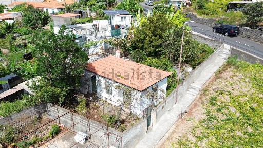 Moradia independente à venda na Vereda do Amparo