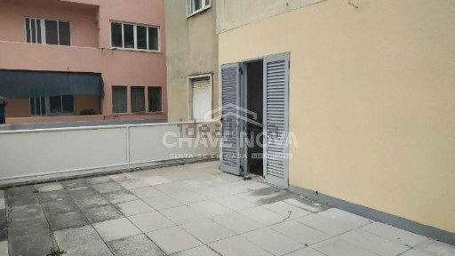 Arrendamento de apartamento T1 na Rua da Beneficência