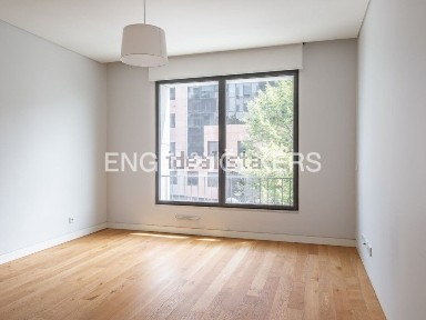 Arrendamento de apartamento T2 nas Amoreiras - Rato