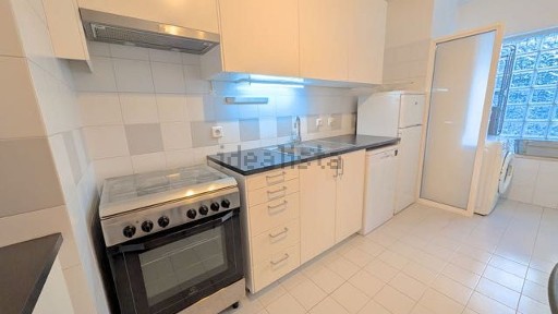 Arrendamento de apartamento T2 na Rua Melvin Jones, 4