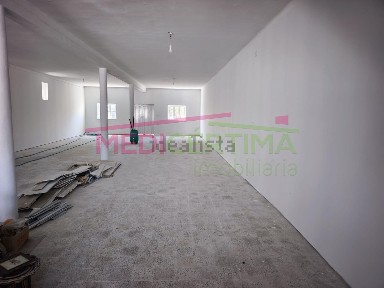 Armazém à venda em Mira